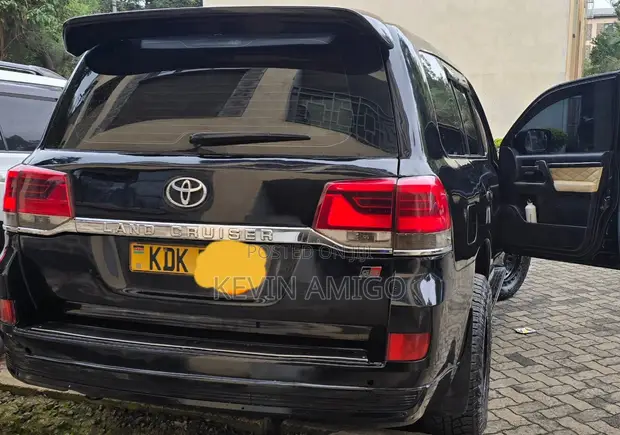 2008 Toyota Land Cruiser VX LC200 - 1