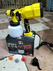 Dewalt Electric Spray Gun 550W with 3 Extra Nozzles - 1
