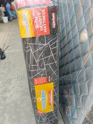 Mattress ya High Density yenye Quilt 5x6 ft