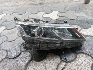 Nissan Serena 2018 Headlight