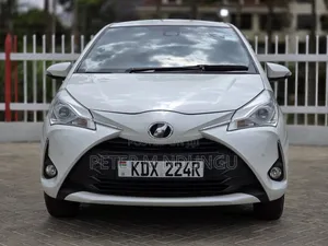 Toyota Vitz 2019 Nyeupe