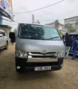Toyota HiAce 2014 Nyeusi - 4