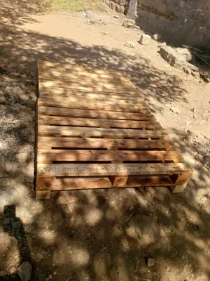Modern 4x6 Pallet Bed - Raised