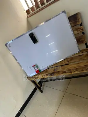 Bodi Nyeupe ya Sumaku 90cm x 60cm
