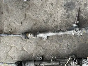 Steering Rack ya Toyota NZE/Fielder Iliyotumika Kutoka Japan