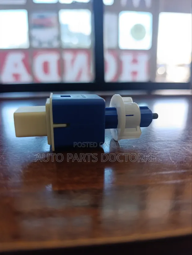 Honda Vezel Stop Switch Assembly - Mpya Kabisa - 1