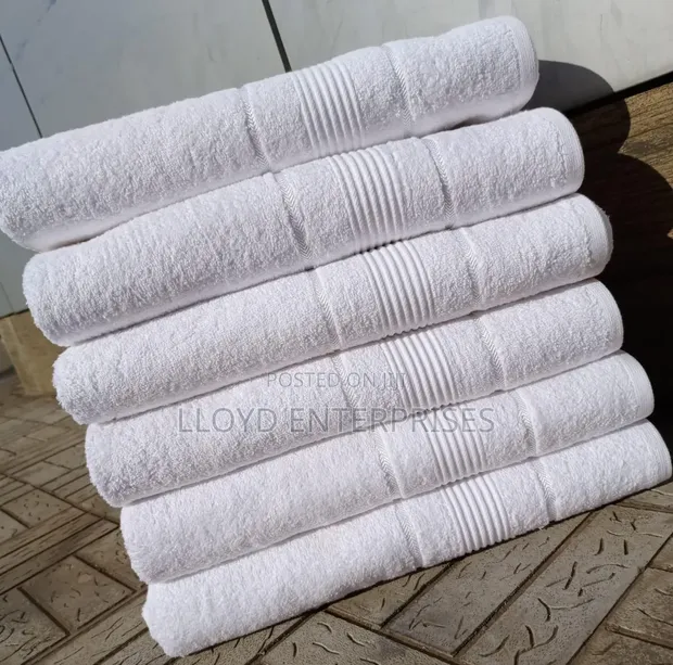 Luxury White Cotton Bath Towels (90x165cm) - 1