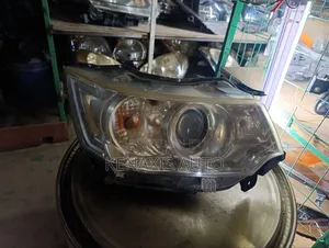 Suzuki Wagon R Stingray Xenon Headlight (Iliyo tumika)