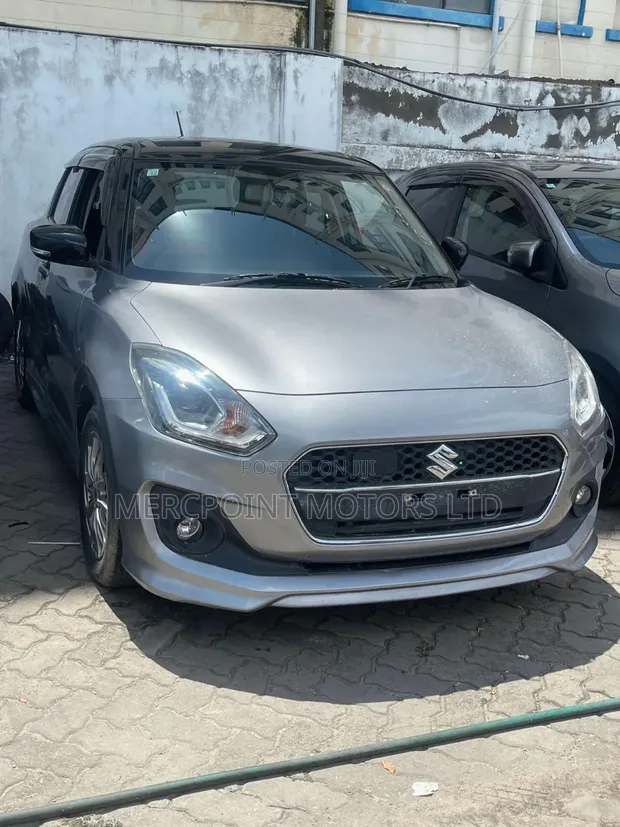 Suzuki Swift 2019 Gray - 1