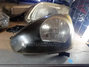 Daihatsu Mira Headlight (Used)