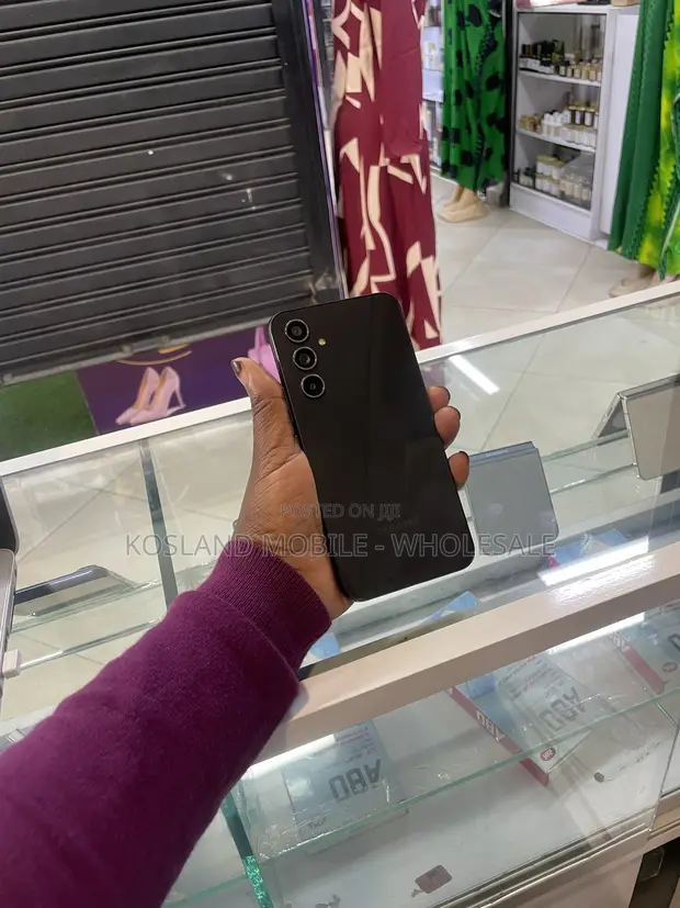 Samsung Galaxy A54 5G 128GB Nyeusi (Refurbished) - 1