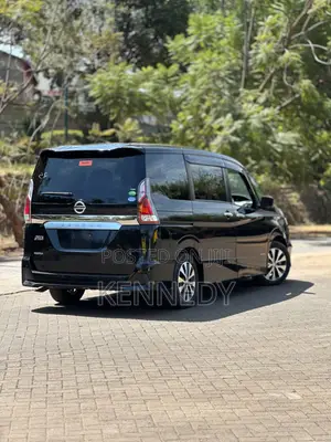 Nissan Serena 2019 Nyeusi