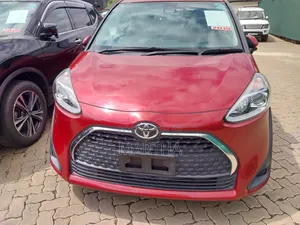 Toyota Sienta 2019 Red