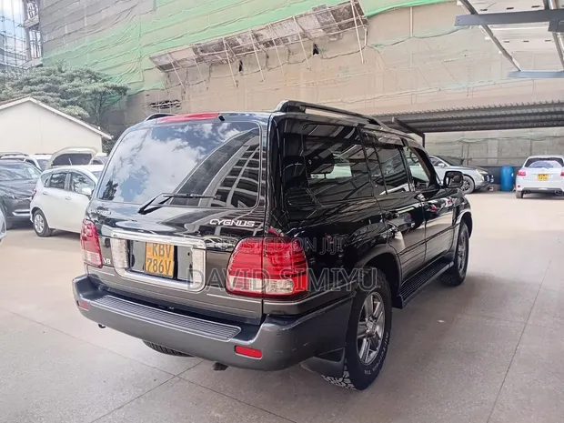 Toyota Land Cruiser 2006 Black - 1