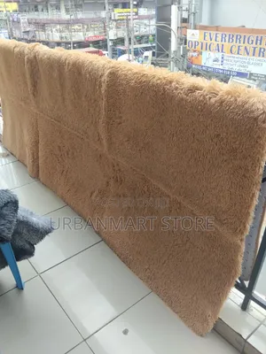 7x10 Decorative Carpet for Modern Homes, Brand New