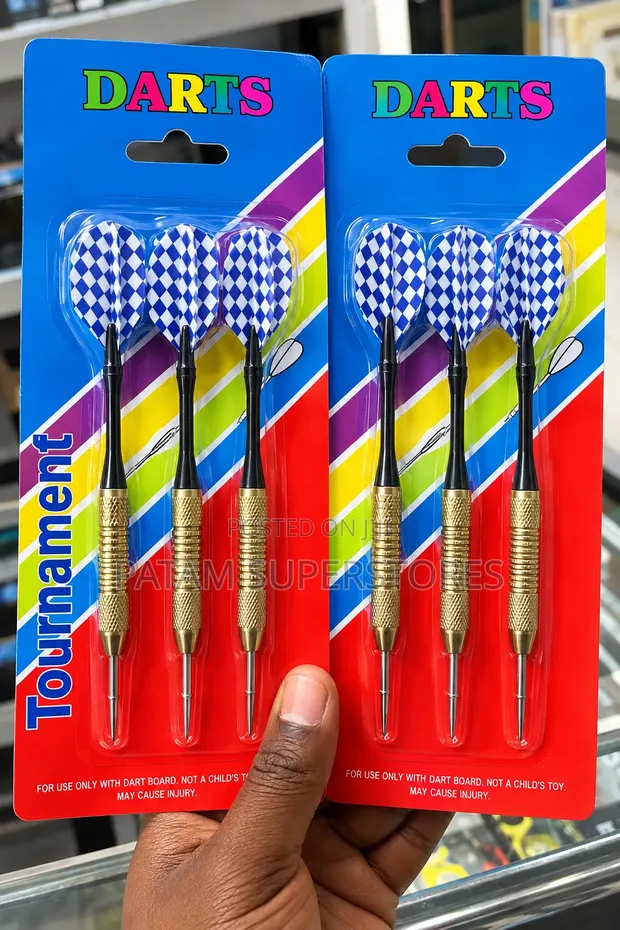 Brand New Darts Set (3 Pieces) - 1