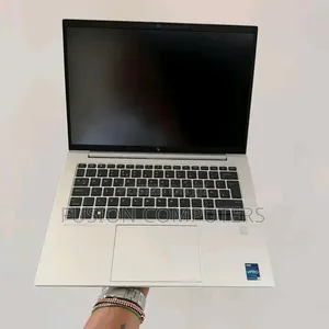 Laptop HP EliteBook 1040 G10 - Core i7, 8GB RAM, 512GB SSD