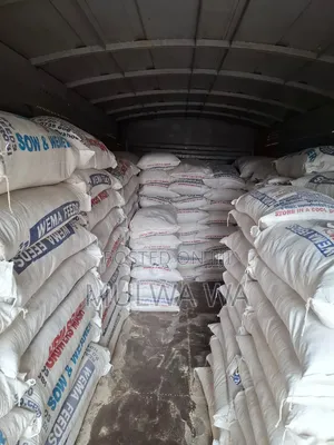 Poultry, Dog, Dairy & Pig Feeds