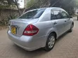Nissan Tiida 2009 Nyeusi - 5