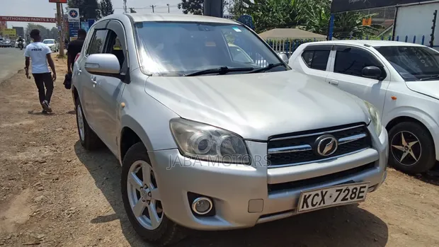Toyota RAV4 2012 Silver - 1