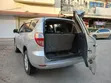 Toyota Vanguard 2010 Silver - 2