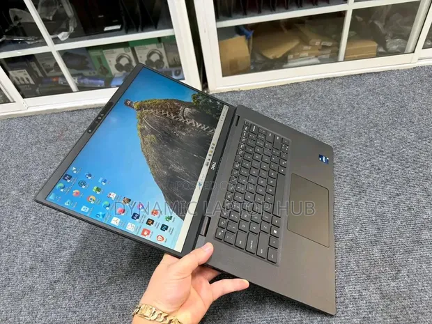 Dell Latitude 7530 Laptop - 32GB RAM, 512GB SSD, Intel Core i5 - 1