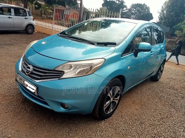 Nissan Note 2013 Bluu - 1
