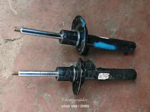 Volkswagen Golf Mk5 Front Shock Absorbers (Zilizotumika)
