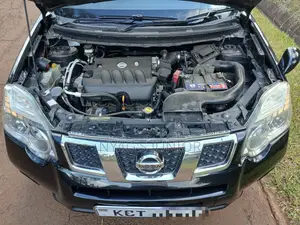 Nissan X-Trail 2.0 Petrol XE 2012 Nyeusi