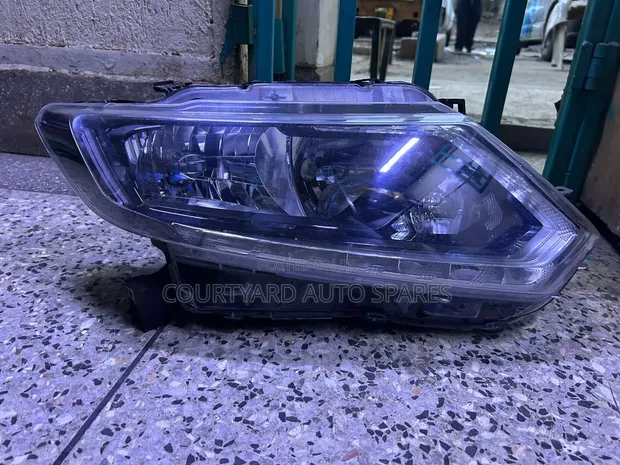 Nissan X-Trail 2015 Non-Xenon Headlight - 1