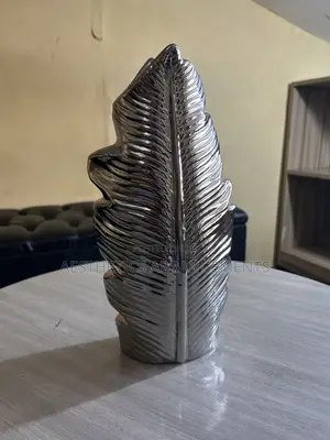 Kikombe cha Majani ya Fedha