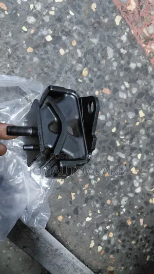Toyota TownAce Model ya Kale 3C Engine Mounting