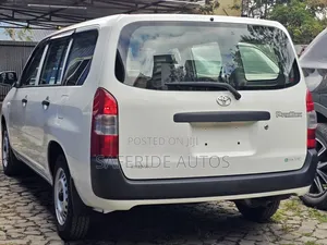 Toyota Probox 1.5 DX Comfort 2WD Nyeupe 2021