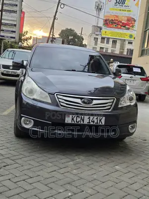 Subaru Outback 2010 Nyeusi