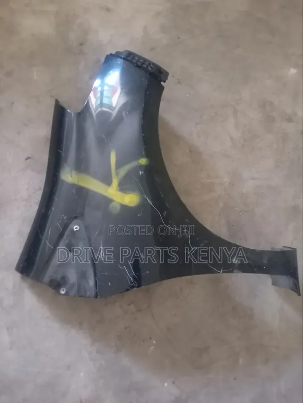 Toyota Vitz 2014 Wing / Fender - 1