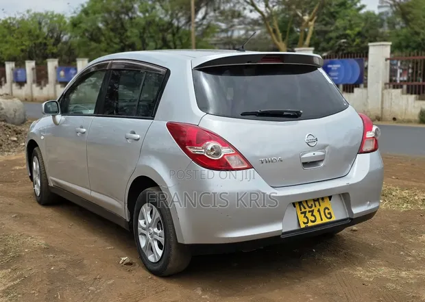 Nissan Tiida 2009 - 1