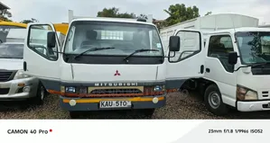 Mitsubishi Canter Lori 4D32 (2005)