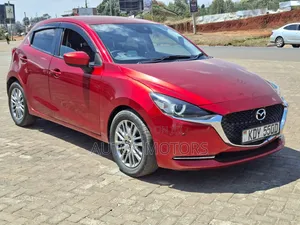 Mazda Demio 2019 Nyekundu