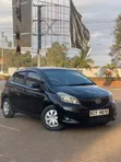 Toyota Vitz 2012 Nyeusi - 1