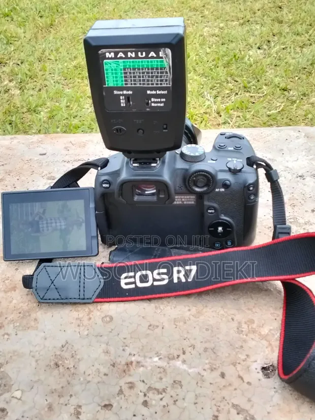 Used Canon 60D Digital Camera - 1