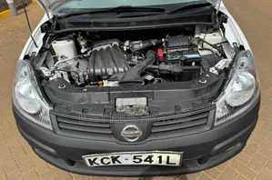 Nissan Advan 2009 White