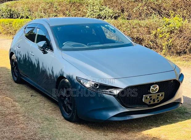 Mazda 3 Hatchback 2019 Gray - 1