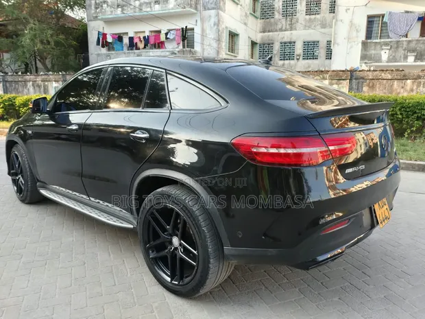 Mercedes-Benz GLE-Class 2016 Black - 1
