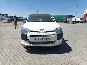 Toyota Succeed 2015 Nyeupe