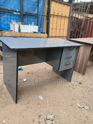 Boss Office Products Executive Desk - Mpya Kabisa