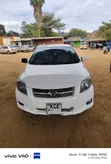 Toyota Axio 2015 Nyeupe - 2