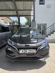 Honda Vezel 2016 Nyeusi - 2