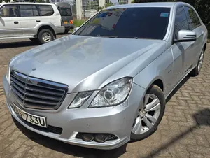 Mercedes-Benz E220 2010