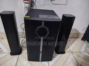 Von Hotpoint 160W RMS Subwoofer ya Bluetooth/USB