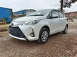 Toyota Vitz 2019 Nyeupe - 2